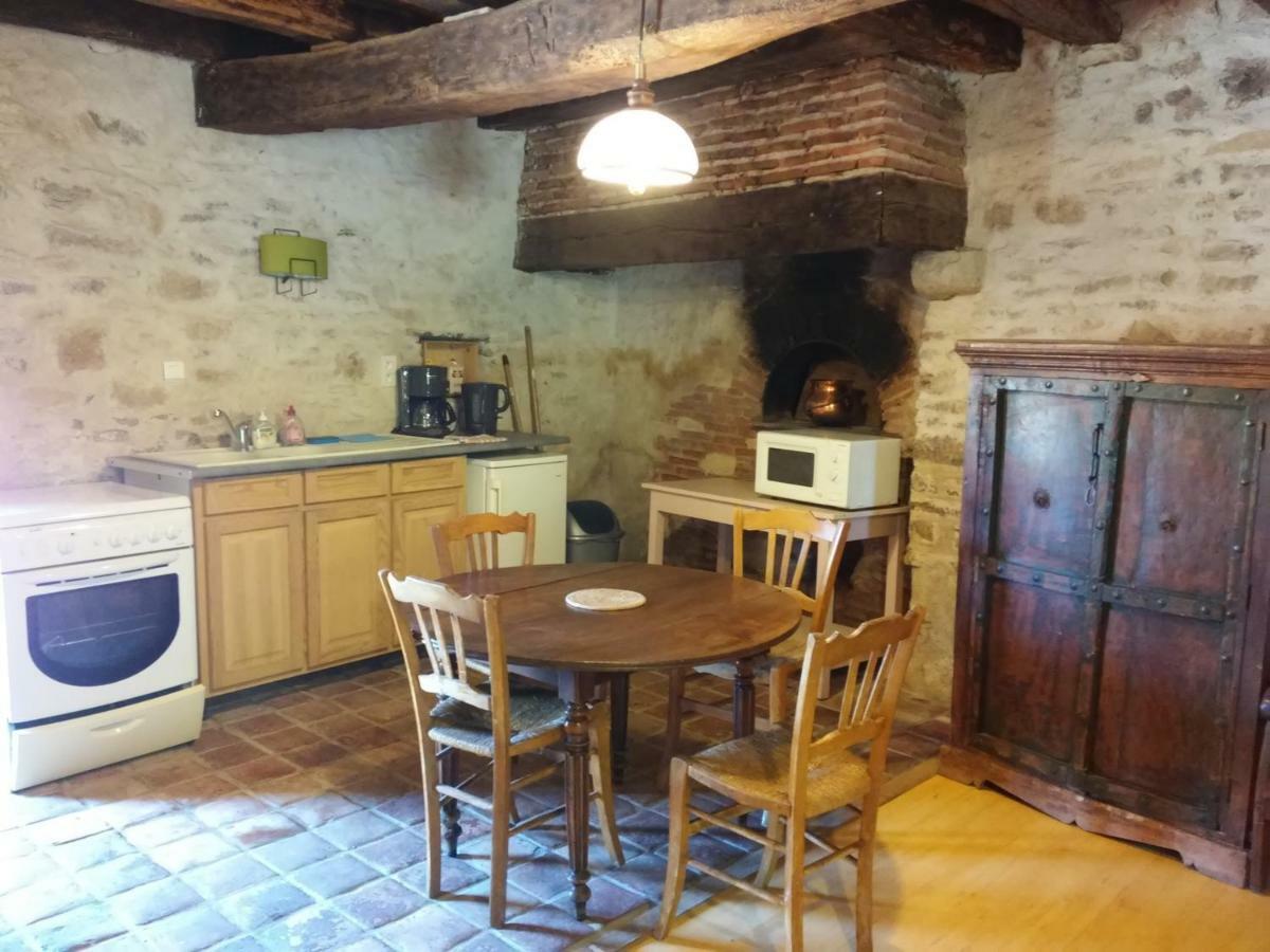Studio Dans Un Cadre Champetre Moiry Exteriör bild